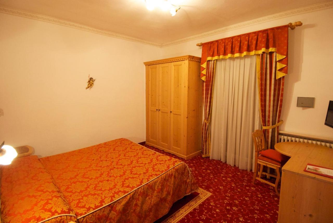 Hotel Belvedere Srl Fai della Paganella Pokój zdjęcie